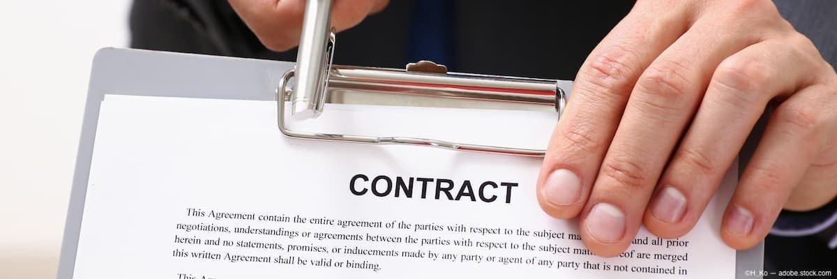 Clipboard with contract Image Credit: AdobeStock/H_Ko