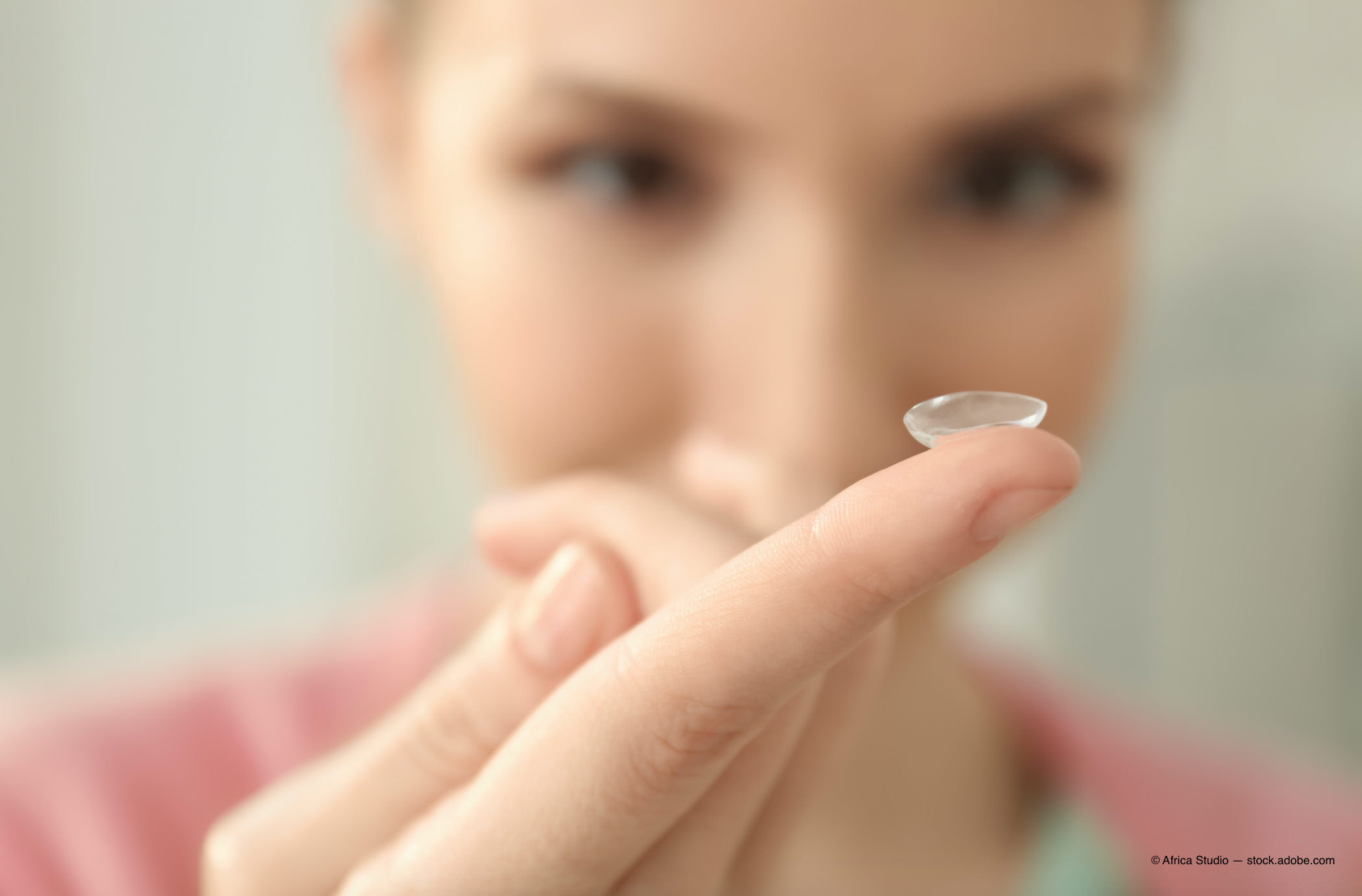 4 vision-related causes of contact lens discomfort