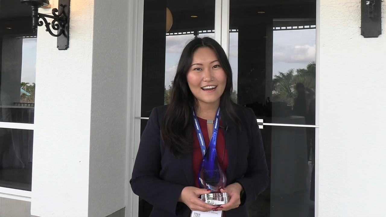 EyeCon 2023: Dr Julie Song receives Visionary in Eye Care Resident Recognition Award